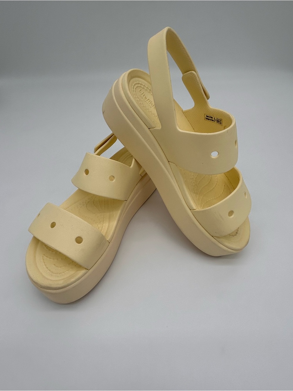 Crocs Yellow Platform Slingback Sandals Size W 5